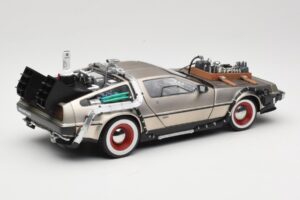 DeLorean DMC-12 Back to the Future Part III Sun Star 1:18 2712 Métal — image 3 sur 8