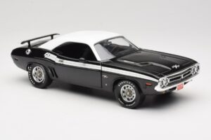 Dodge Challenger R/T Noir & Blanc ERTL 1:18 36549 Métal — image 6 sur 8