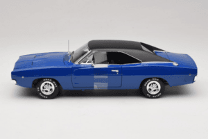 Dodge Charger Christine Voiture de Film Auto World 1:18 AWSS111/06 Métal — image 4 sur 8