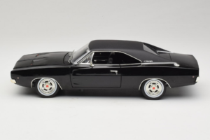 Dodge Charger R/T Steve McQueen Bullitt Movie Greenlight 1:18 12839 Métal — image 4 sur 8