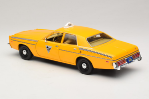 Dodge Monaco Taxi Rocky III GreenLight 1:18 19111 Métal — image 7 sur 8