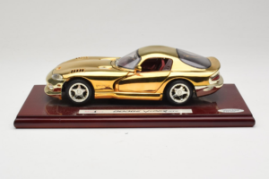 Dodge Viper GTS Gold Plated 23K Maisto 1:18 GP001 Métal