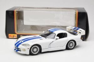 Dodge Viper GTS-R GT2 Blanc 1997 Maisto 1:18 50316 Métal — image 8 sur 8