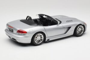 Dodge Viper SRT-10 Bright Argent Bburago 1:18 34908 Métal — image 3 sur 8
