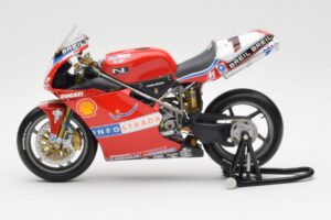 Ducati 998R WSB #1 T. Bayliss Ducati Infostrada 2002 Minichamps 1:12 122021201 Métal