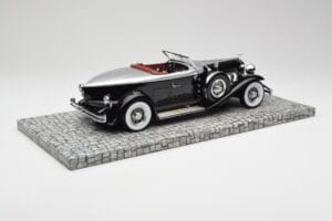 Duesenberg Model J Torpedo Disappearing Top Convertible Coupe Argent Noir Minichamps 1:18 107150431 Résine — image 2 sur 6