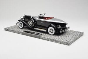 Duesenberg Model J Torpedo Disappearing Top Convertible Coupe Argent Noir Minichamps 1:18 107150431 Résine — image 5 sur 6