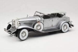 Duesenberg SJ Argent GreenLight 1:18 13525 Métal