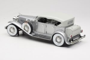 Duesenberg SJ Argent GreenLight 1:18 13525 Métal — image 7 sur 8