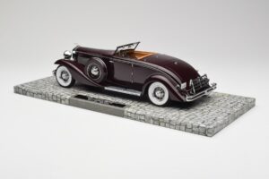 Duesenberg SJN Convertible Coupe Bordeaux Minichamps 1:18 107150331 Métal — image 4 sur 6