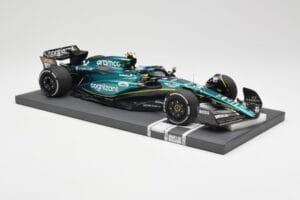Aston Martin AMR23 #14 F. Alonso 3rd Place Saudi Arabian GP 2023 Minichamps 1:18 117230214 Métal — image 4 sur 7
