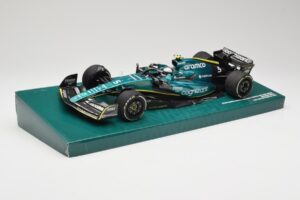 Aston Martin AMR22 #5 S. Vettel Last Race Abu Dhabi GP 2022 Minichamps 1:18 147222205 Résine — image 2 sur 7