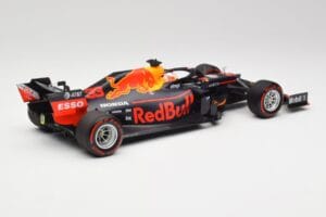 Aston Martin Red Bull Racing RB15 #33 M. Verstappen F1 2019 Minichamps 1:18 110190033 Métal — image 2 sur 7