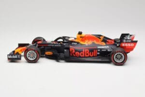 Aston Martin Red Bull Racing RB15 #33 M. Verstappen F1 2019 Minichamps 1:18 110190033 Métal — image 3 sur 7