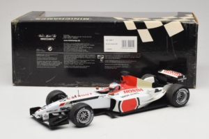 BAR Honda 005 #16 J. Button F1 2003 Minichamps 1:18 100030017 Métal — image 6 sur 6