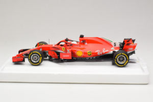 Ferrari SF71-H #5 S. Vettel Australian GP Winner 2018 BBR 1:18 BBR181805 Métal — image 3 sur 7
