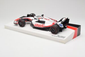 Haas VF-22 #20 K. Magnussen Pole Position Brazil GP 2022 Minichamps 1:18 147222120 Métal — image 5 sur 7