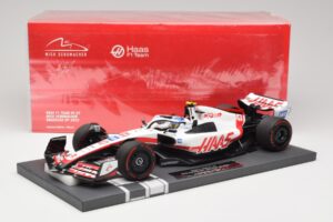 Haas VF-22 #47 M. Schumacher Brazilian GP 2022 Minichamps 1:18 117222147 Résine — image 7 sur 7