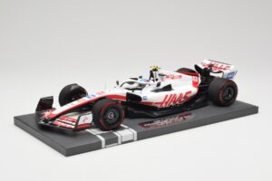 Haas VF-22 #47 M. Schumacher British GP 2022 Minichamps 1:18 117221047 Résine — image 2 sur 7
