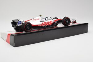 Haas VF-22 #47 M. Schumacher British GP Points 2022 Minichamps 1:18 147221047 Métal — image 3 sur 6