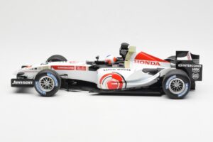 Honda RA106 Honda Racing Team J. Button F1 Showcar 2006 Minichamps 1:18 BUTTON001 Métal — image 3 sur 6