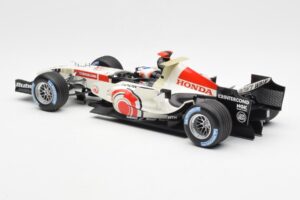 Honda Racing Team RA106 #11 R. Barrichello F1 2006 Minichamps 1:18 100060011 Métal — image 5 sur 6