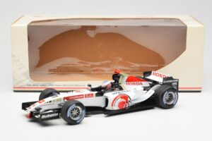 Honda RA106 Honda Racing Team R. Barrichello F1 Showcar 2006 Minichamps 1:18 08MF1-06B-CRB18 Métal — image 6 sur 6