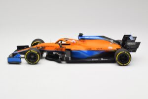 McLaren MCL35M #3 D. Ricciardo Bahrain GP 2021 Minichamps 1:18 530211803 Métal — image 3 sur 7