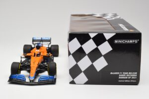 McLaren MCL35M #3 D. Ricciardo Bahrain GP 2021 Minichamps 1:18 530211803 Métal — image 6 sur 7