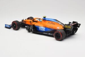 McLaren MCL35M #4 L. Norris Pole Position Russian GP 2021 Minichamps 1:18 530213404 Métal — image 5 sur 7