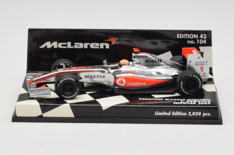 McLaren Mercedes MP4-24 #1 L. Hamilton Showcar 2009 Minichamps 1:43 530094371 Métal