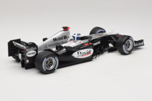 McLaren MP4/19 Mercedes D. Coulthard F1 2004 Minichamps 1:18 530041805 Métal — image 2 sur 7
