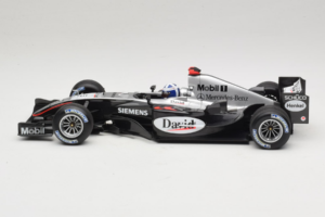 McLaren MP4/19 Mercedes D. Coulthard F1 2004 Minichamps 1:18 530041805 Métal — image 3 sur 7