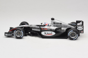 McLaren MP4/19 Mercedes K. Raikkonen F1 2004 Minichamps 1:18 530041806 Métal — image 3 sur 7