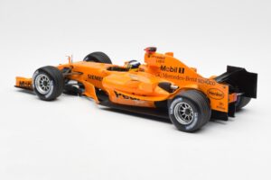 McLaren Mercedes MP4-20 P. de la Rosa F1 Test Car 2005 Minichamps 1:18 B66962343 Métal — image 5 sur 6