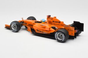 McLaren Mercedes MP4-20 P. de la Rosa F1 Test Car 2006 Minichamps 1:18 PEDRO001 Métal — image 5 sur 6