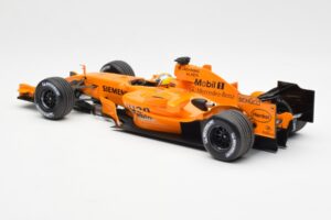 McLaren MP4-21 Mercedes #4 J.P. Montoya Interim Livery 2006 Minichamps 1:18 530061874 Métal — image 5 sur 6
