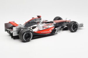 McLaren MP4-21 Mercedes #4 J-P. Montoya Showcar 2006 Minichamps 1:18 MONTOYA002 Métal — image 2 sur 6