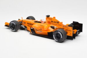 McLaren MP4-21 Mercedes #3 K. Raikkonen Interim Livery 2006 Minichamps 1:18 530061873 Métal — image 5 sur 6