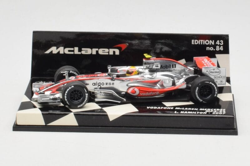 McLaren Mercedes MP4-22 #2 L. Hamilton Race Car 2007 Minichamps 1:43 530074302 Métal
