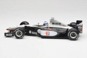 McLaren MP4/13 #8 M. Hakkinen F1 World Champion 1998 Minichamps 1:18 18690008 Métal — image 3 sur 7