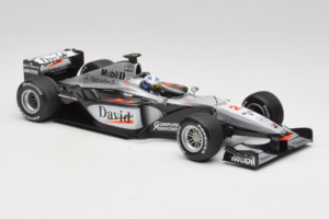 McLaren MP4-15 #2 D. Coulthard F1 2000 Minichamps 1:18 B66962118 Métal — image 4 sur 6
