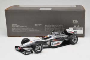 McLaren MP4-15 #2 D. Coulthard F1 2000 Minichamps 1:18 B66962118 Métal — image 6 sur 6