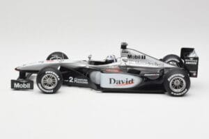 McLaren MP4-15 #2 D. Coulthard F1 2000 Hot Wheels 1:18 26740 Métal — image 3 sur 6