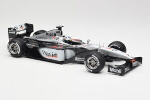 McLaren MP4-15 #2 D. Coulthard F1 2000 Hot Wheels 1:18 26740 Métal — image 4 sur 6