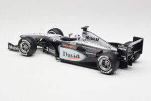 McLaren MP4-15 #2 D. Coulthard F1 2000 Hot Wheels 1:18 26740 Métal — image 5 sur 6