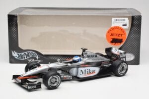 McLaren MP4-16 #4 M. Häkkinen F1 2001 Hot Wheels 1:18 50198 Métal — image 6 sur 6