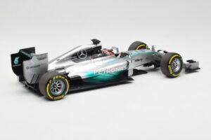 Mercedes AMG Petronas W05 #44 L. Hamilton F1 World Champion 2014 Minichamps 1:18 186140044 Métal — image 2 sur 7