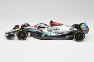 Mercedes AMG W13 E Performance Petronas #63 G. Russell Miami GP 2022 Minichamps 1:18 110220563 Métal — image 3 sur 7