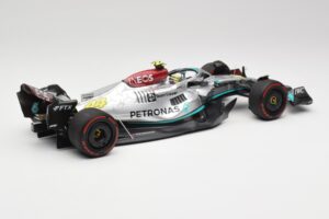 Mercedes AMG W13 E Performance Petronas #44 L. Hamilton Spanish GP 2022 Minichamps 1:18 110220044 Métal — image 2 sur 7